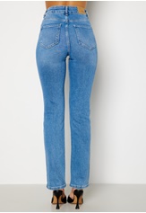 robyn-straight-leg-jeans-light-denim