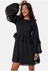 round-neck-short-frill-dress