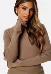 sabine-knitted-top-light-brown