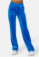 del-ray-classic-velour-pant-skydiver