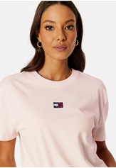 TOMMY JEANS Badge Tee
