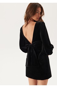 FOREVER NEW Josilyn Velvet Bow Back Mini