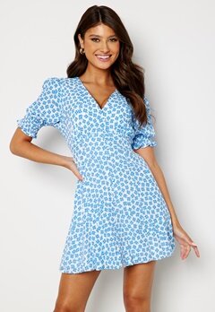 FOREVER NEW Claire Puff Sleeve Skater Dress Azure Retro Ditsy bubbleroom.dk