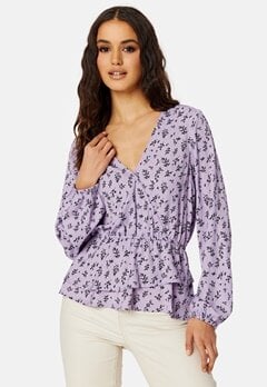Happy Holly Serene wrap blouse Lavender / Patterned bubbleroom.dk